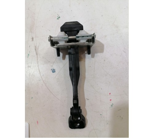 Ограничитель двери задний правый