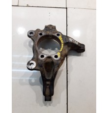 Кулак поворотный передний правый