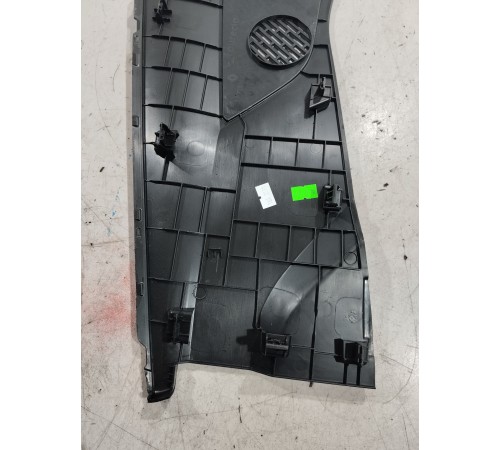 Накладка центральной консоли левая