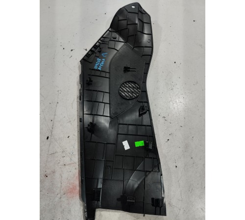 Накладка центральной консоли левая