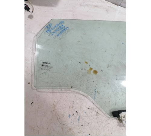 Стекло двери заднее правое