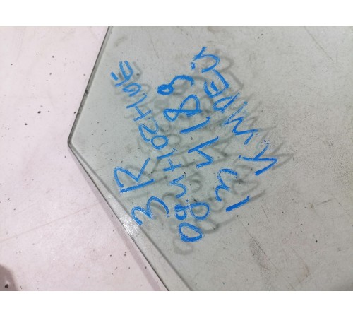 Стекло двери заднее правое