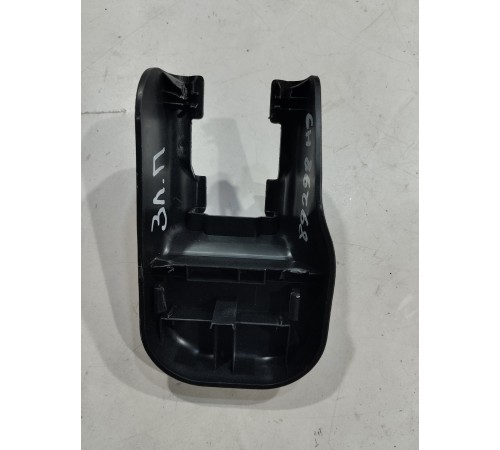 Накладка крепления сиденья задняя левая