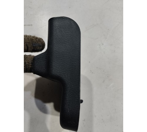 Накладка крепления сиденья задняя левая