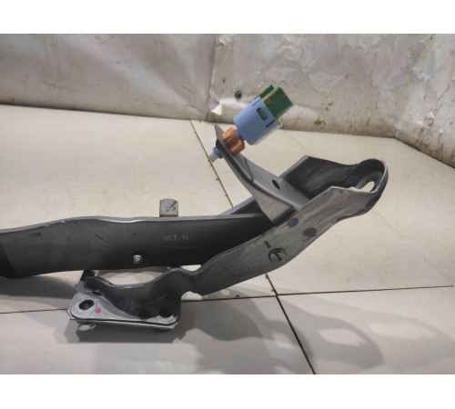 Педаль тормоза