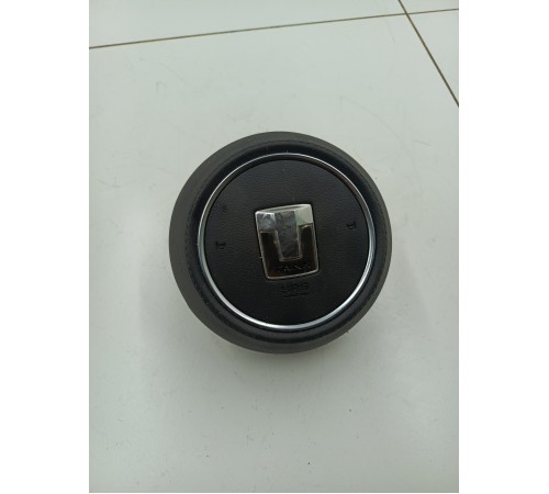 Подушка безопасности водителя