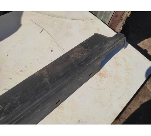 Накладка порога наружная правая