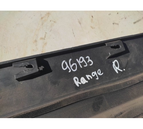 Накладка порога наружная правая