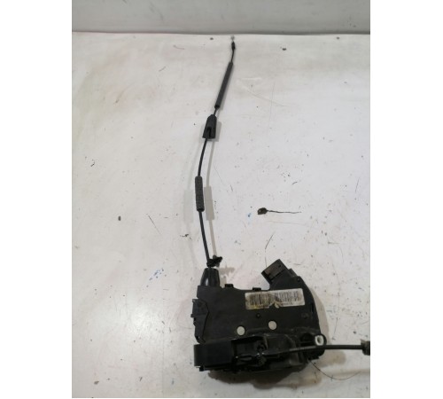 Замок двери передний левый