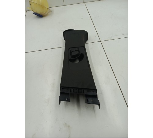 Обшивка центральной стойки левая верхняя