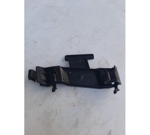 Кронштейн(крепление) обшивки стойки левый