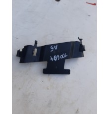 Кронштейн(крепление) обшивки стойки левый