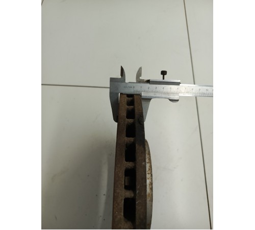 Тормозной диск передний