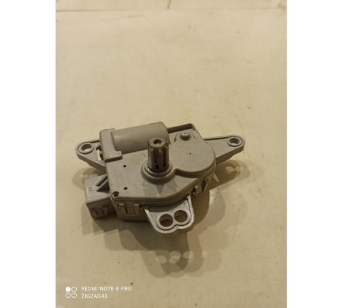 Моторчик привода заслонок отопителя