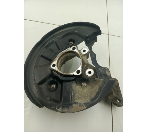 Кулак Задний правый