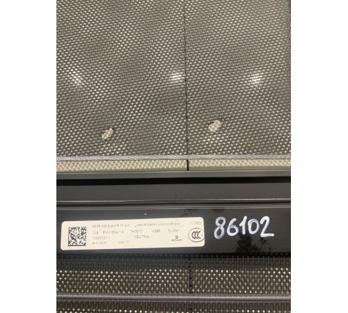 Электрический занавес (шторка) задний правый