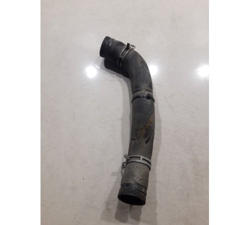 Патрубок системы охлаждения