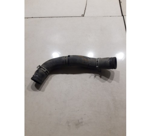 Патрубок системы охлаждения