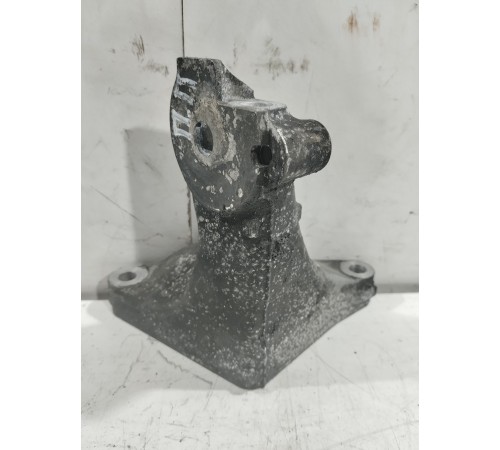 Кронштейн(крепление) двигателя правый