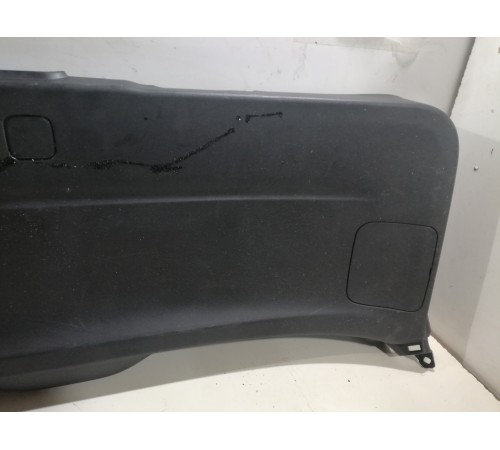 Обшивка крышки багажника