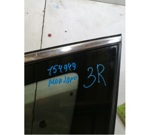 Глухое стекло заднее правое