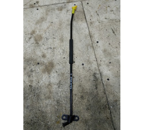 Держатель капота