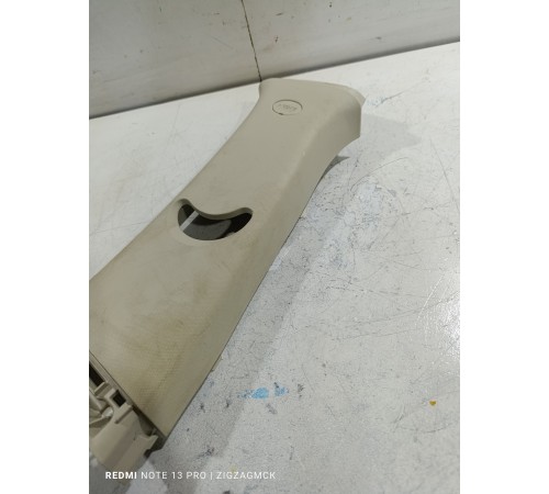 Обшивка центральной стойки левая верхняя 