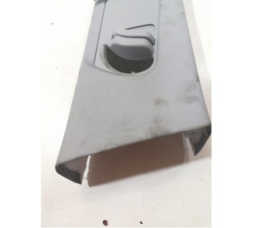 Обшивка центральной стойки правая верхняя