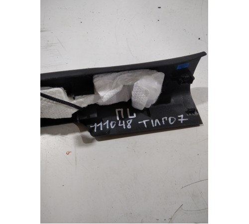 Накладка порога (передняя левая)