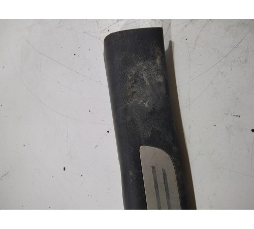 Накладка порога (передняя левая)