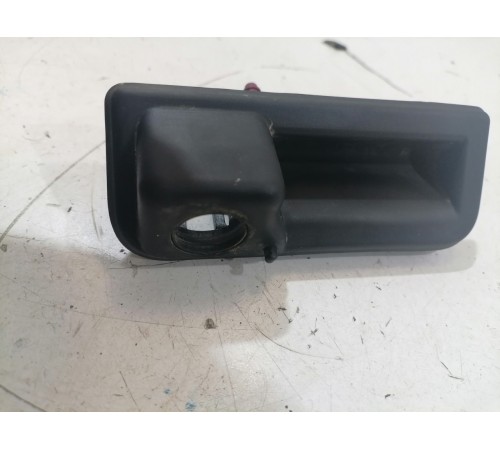 Кнопка открывания багажника