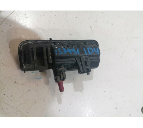 Кнопка открывания багажника