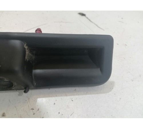 Кнопка открывания багажника