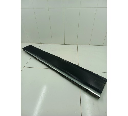 Накладка двери передняя левая