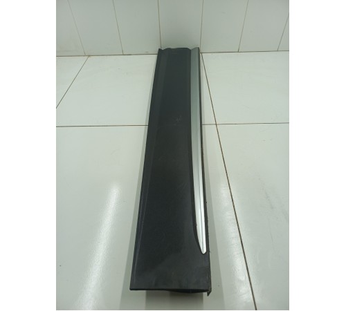 Накладка двери передняя левая