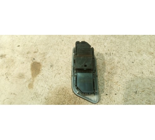 Кнопки блокировки дверей