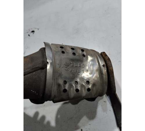 Катализатор с выпускным коллектором правый