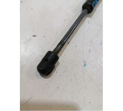 Амортизатор капота правый