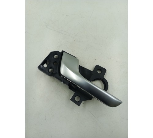 Ручка двери передняя левая внутренняя