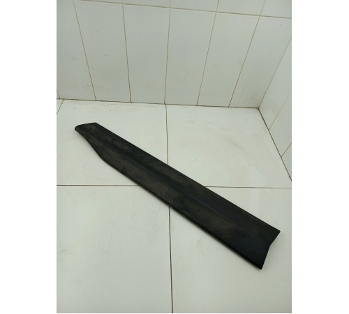 Молдинг двери передний правый