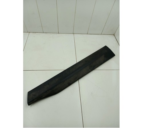 Молдинг двери передний правый