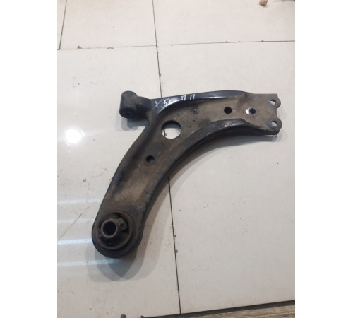 Рычаг передний правый