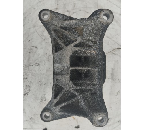 Кронштейн (крепление) двигателя задний