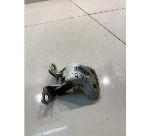 Петля двери (задняя, левая, верхняя)