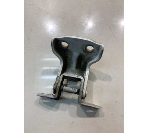 Петля двери (задняя, левая, верхняя)