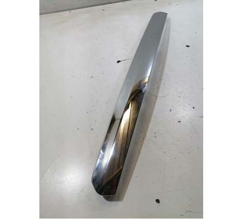 Накладка крышки багажника