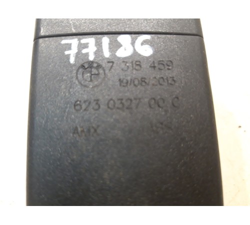 Ответная часть ремня безопасности(задняя левая)