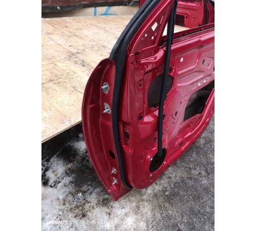 Дверь передняя правая