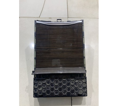 Бардачок центральной консоли