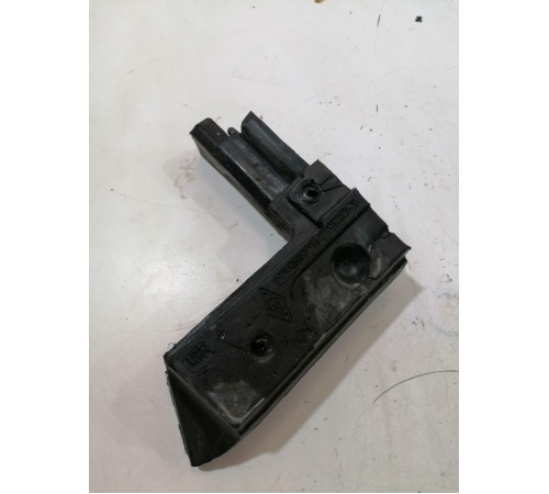 Уплотнитель жабо левый